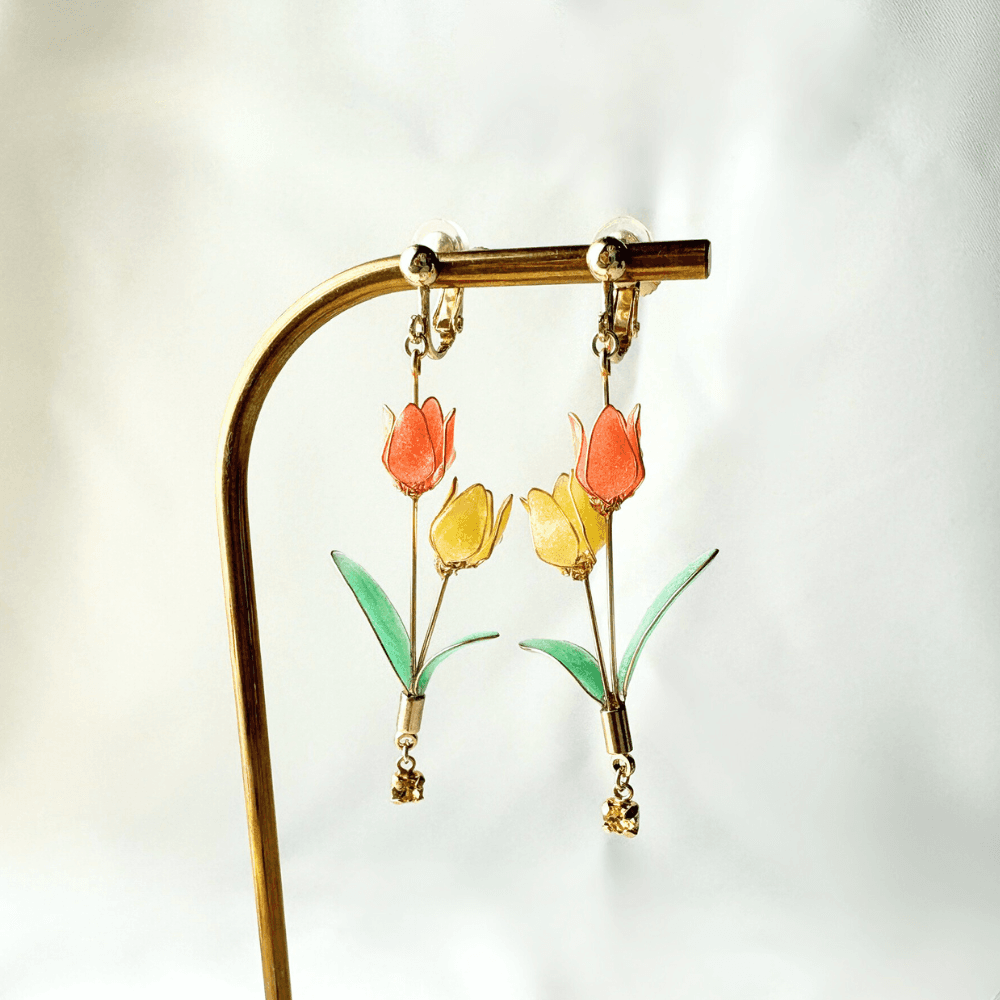 【チューリップ】イヤリング オレンジと黄色 揺れる ニッケルフリー 金属アレルギー対応 受注生産 春の新作 | 9枚目